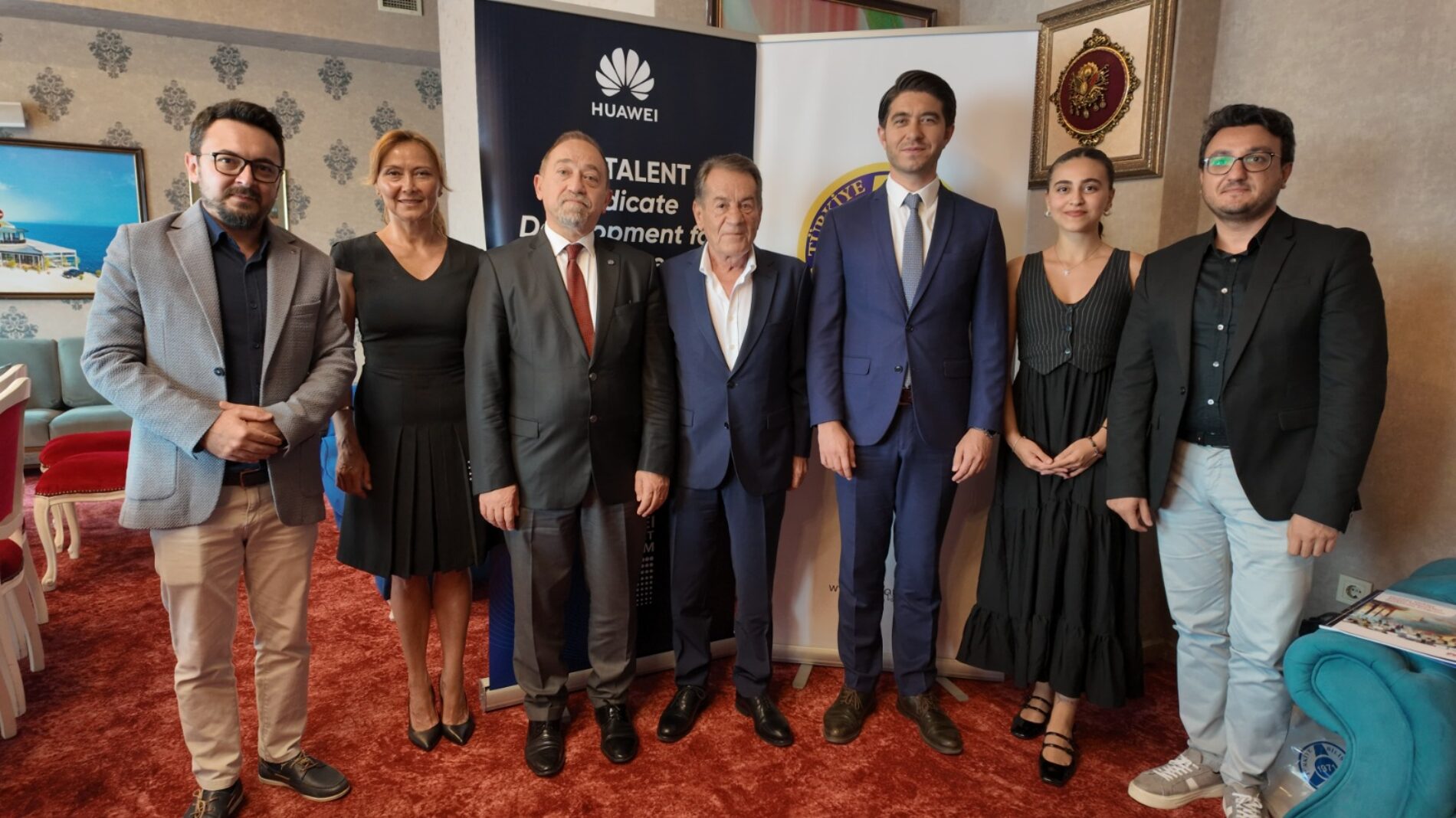 Huawei ve TBD Türk adın bilişimcileri küresel arenaya taşıyacak sertifika programını başlatıyor